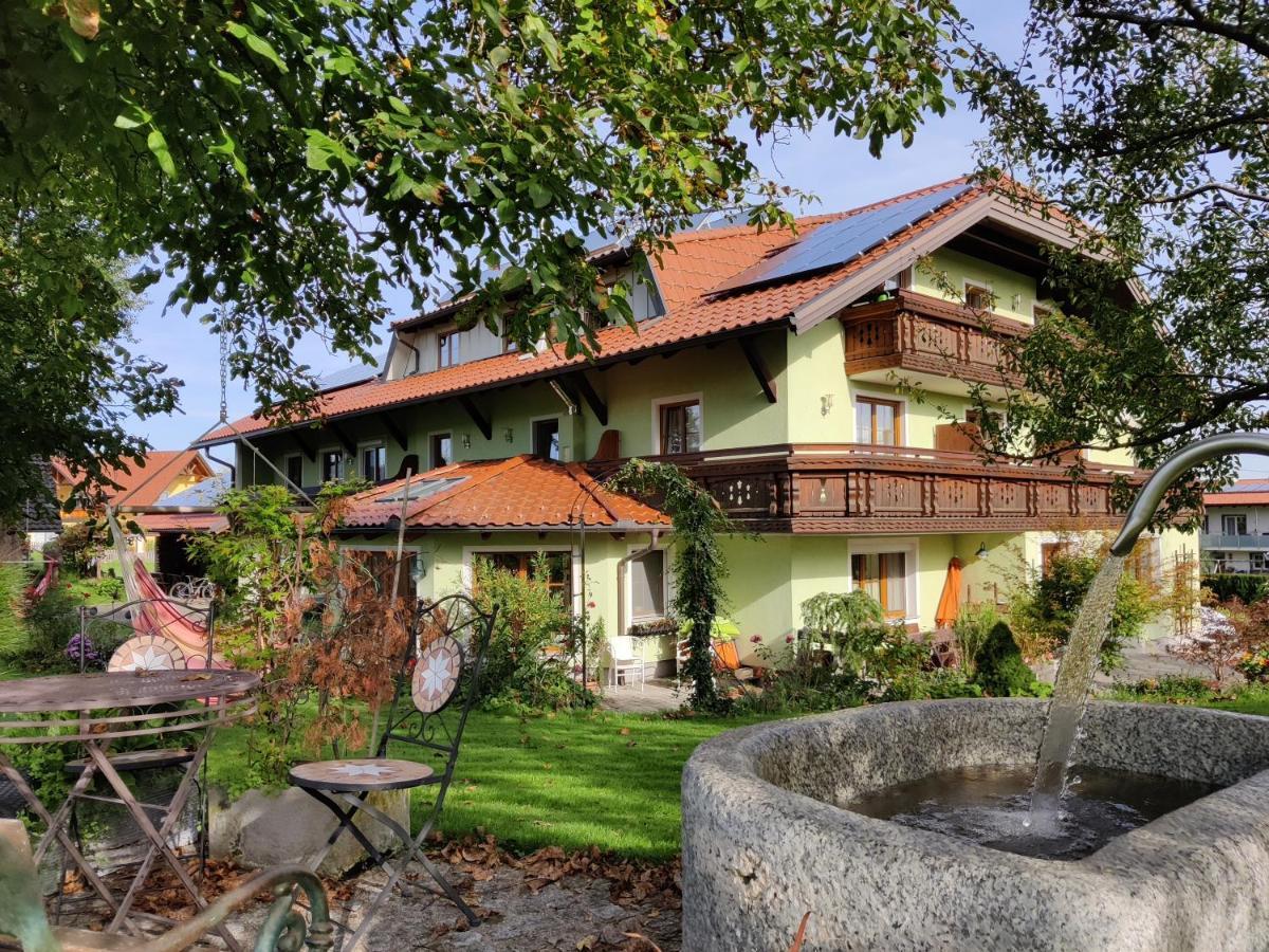 Pension Holzapfel Sankt Georgen im Attergau Exterior photo