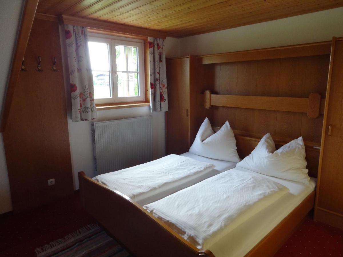Pension Holzapfel Sankt Georgen im Attergau Exterior photo