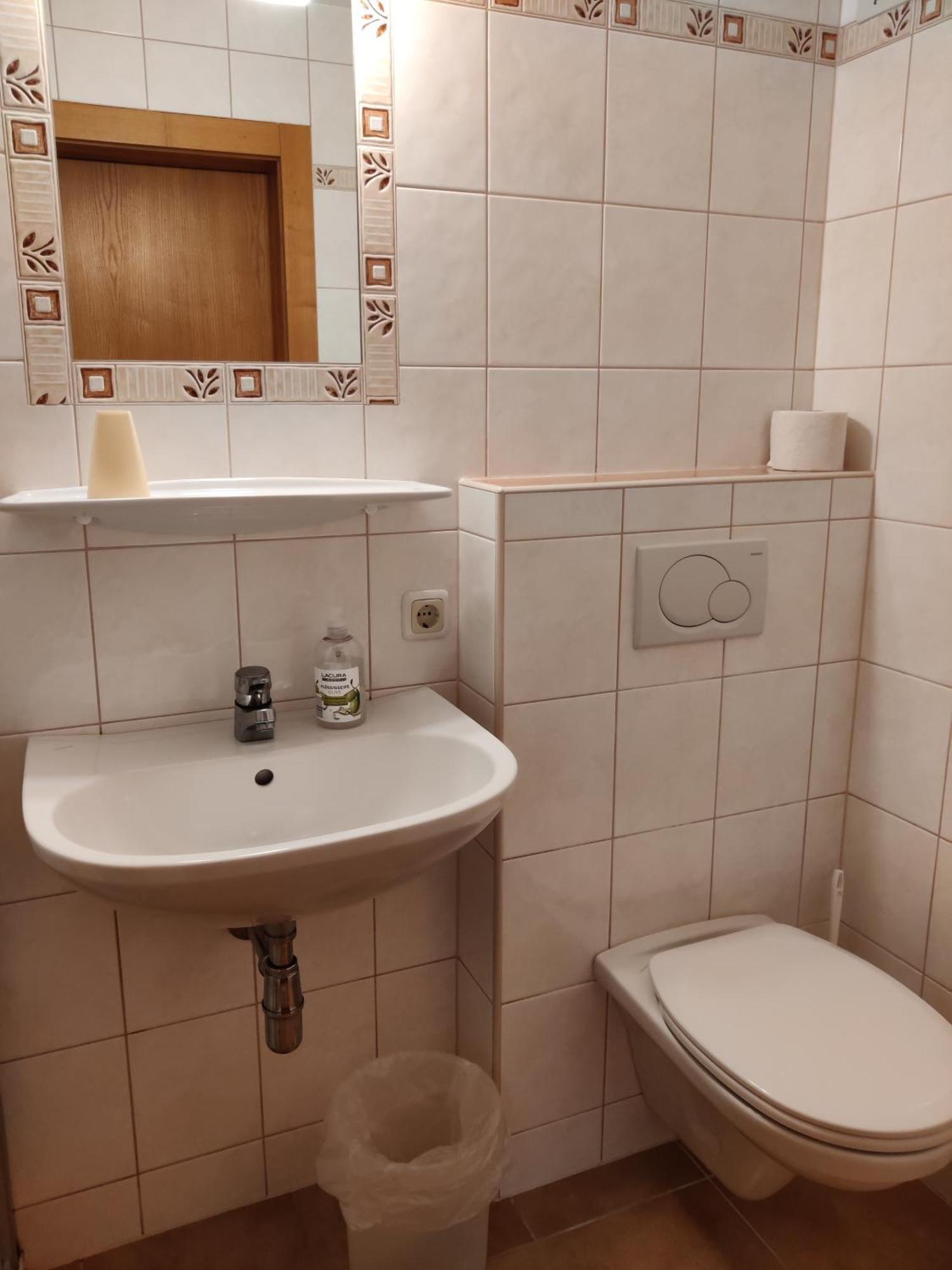 Pension Holzapfel Sankt Georgen im Attergau Exterior photo